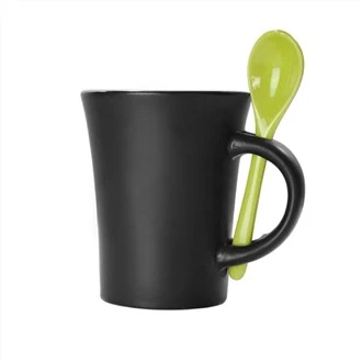 Keramisk kaffekrus og ske